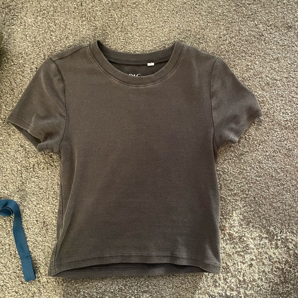 Pacsun distressed gray crop size M